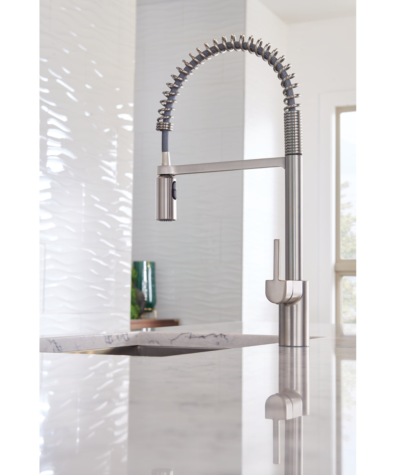 Align Spring Pull-Down Kitchen Faucet, Spot Resist Stainless