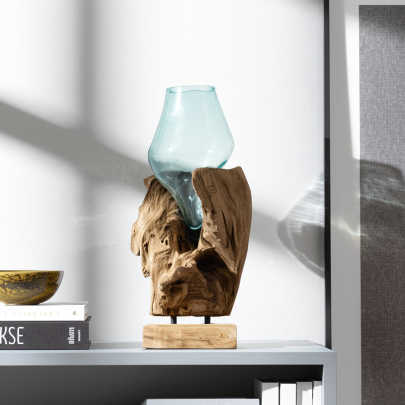 Vase en verre Arelli, H 13 po x l 7 po x P 5 po