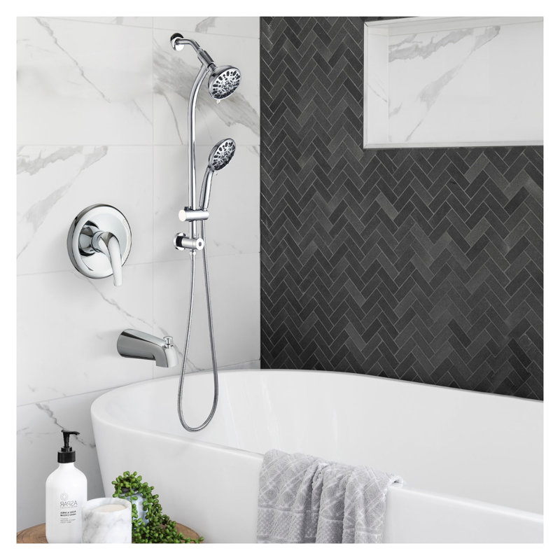 Système de douche chromé sans outil avec douche de pluie à main et à jet à 7 jets, débit de 1,8 gal / min
