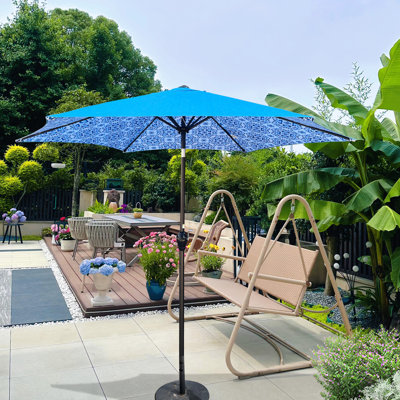 Parasol de jardin de 9 pi avec motif de glace bleue, forme hexagonale, mât et nervures en acier, manivelle, inclinaison à bouton-poussoir, évent au sommet de l'auvent, protection extérieure Upf 40+ avec motif et auvent,