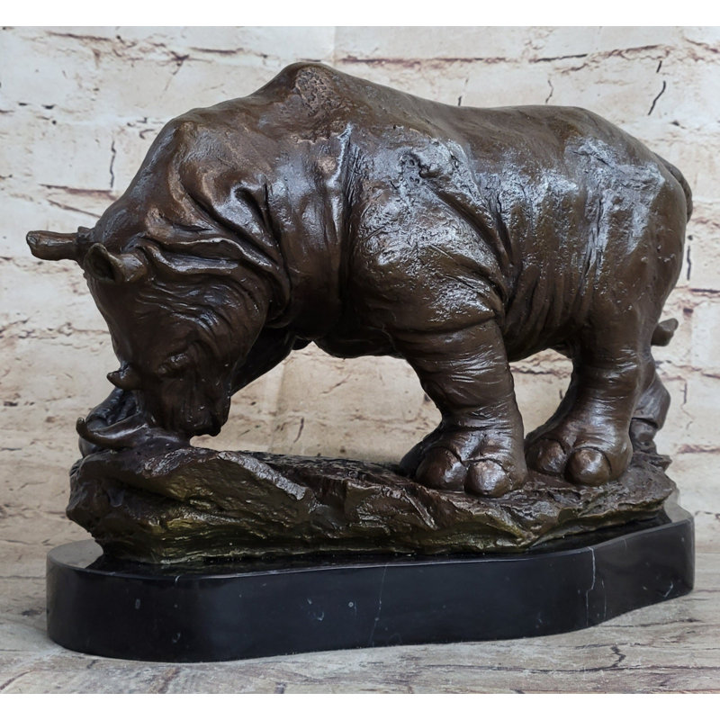 Figurines et sculptures vilias