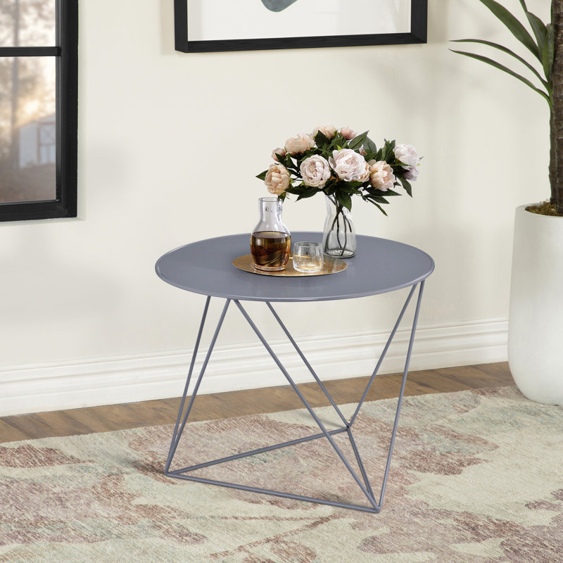 Table de base géométrique grise en métal à des fins décoratives avec revêtement décoratif