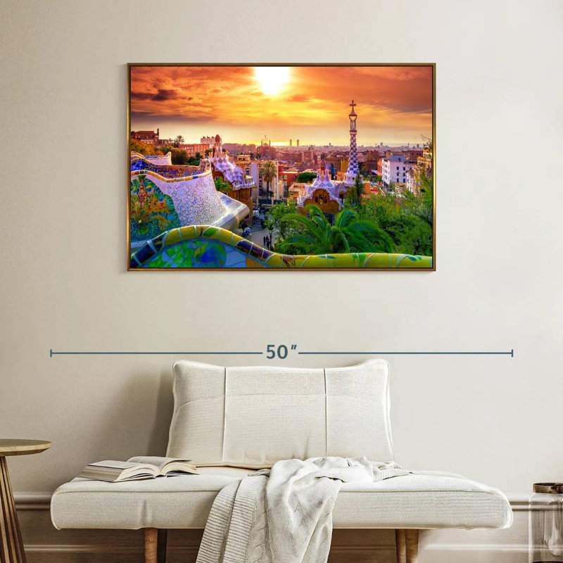 Barcelone depuis le parc Guell, Cadre flottant doré, 40 po x 27 po