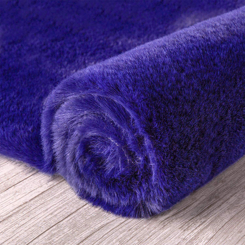Hanora Faux Fur Washable Indoor Rug, Novelty 2' x 6'