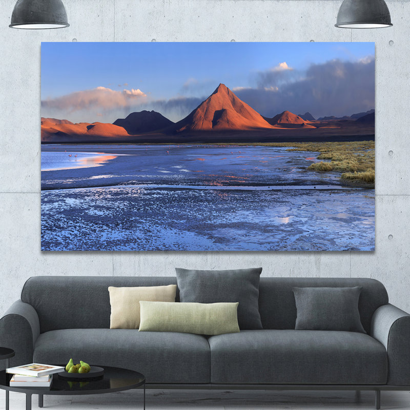 «Colorado Lagoon and Volcano Pabellon», reproduction de photo sur toile tendue, H 20 po x l 20 po x P 1 po