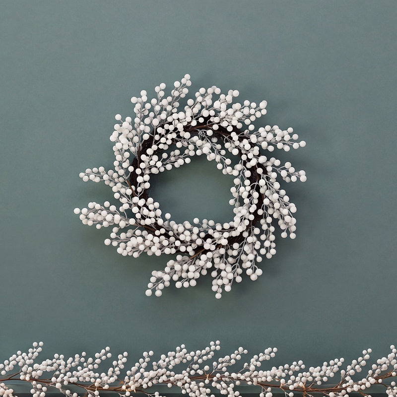 Plastic 55 cm Artificial Wreath