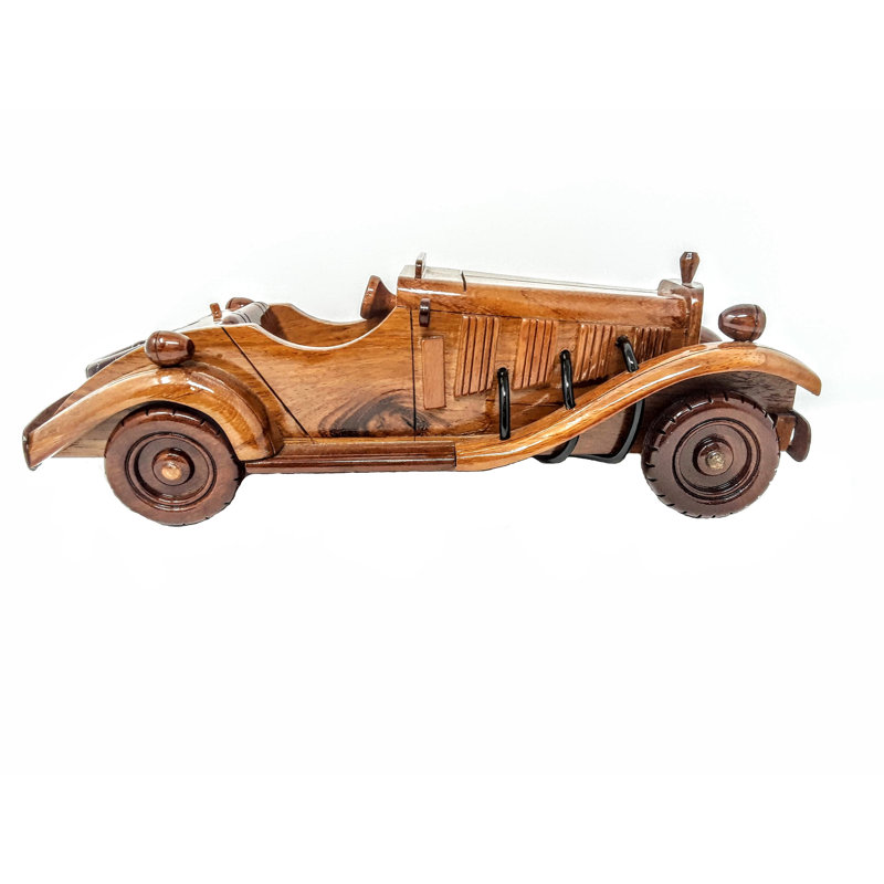 Modèle d'automobile rétro en bois Hucklow