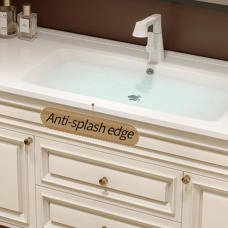 Armoire de salle de bain de style français