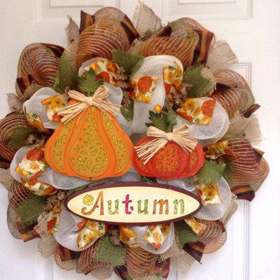 Couronne de récolte avec courges scintillantes