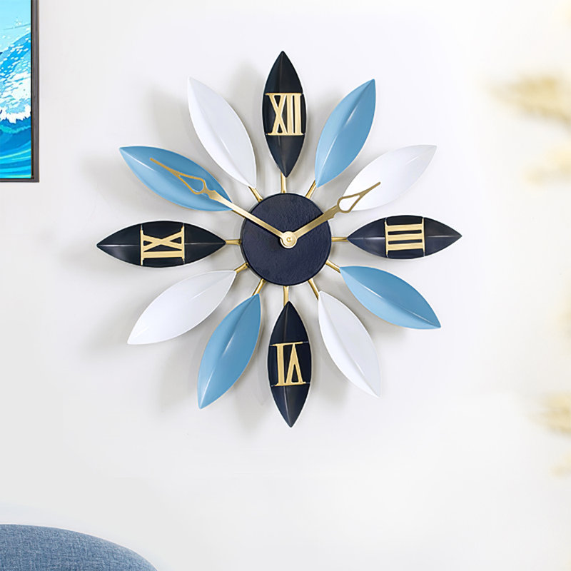 Leaf-Shaped Novelty Large Silent Metal Wall Clock