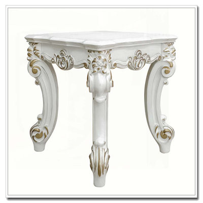 Table de bout carrée antique