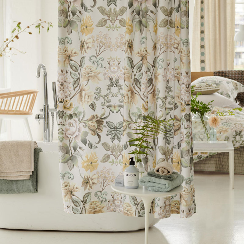 Eleonora Cameo Shower Curtain