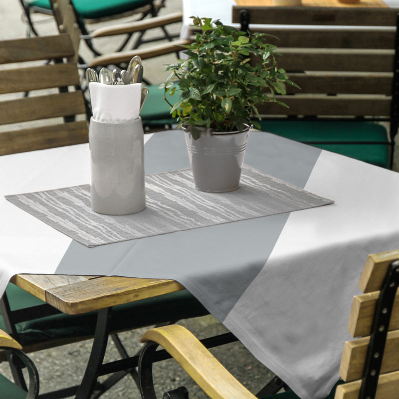 Oakland Football Tablecloth, Off White/Silver
