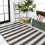 Tapis intérieur / extérieur noir / crème à deux tons Haylia-510332274