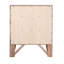 Table de chevet élégante et contemporaine pour chambre à coucher-647278610