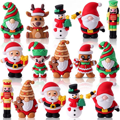 Figurines de Noël avec casse-noisette, père Noël, bonhomme de neige, cerf et gnomes