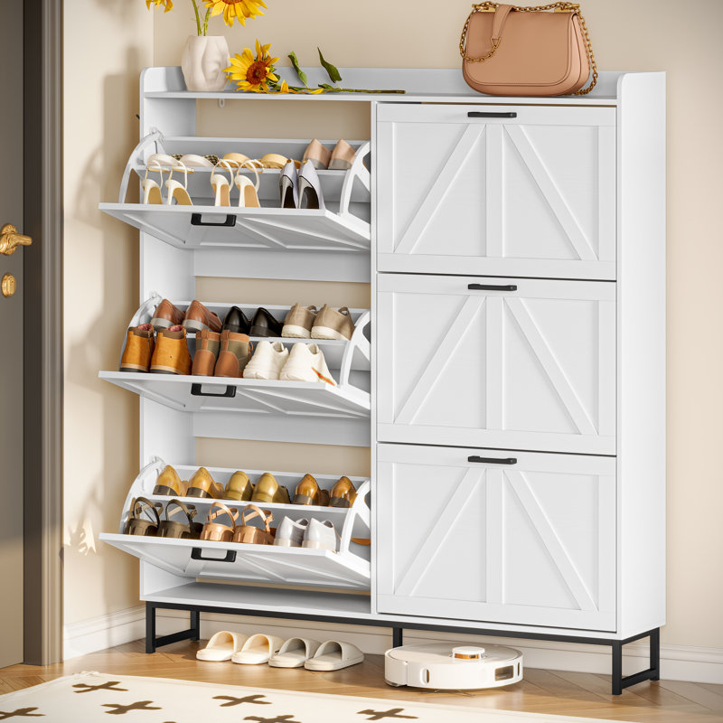 Armoire à chaussures réglable à trois niveaux de grande capacité avec tiroirs rabattables et tablettes amovibles, avec un design minimaliste moderne.
