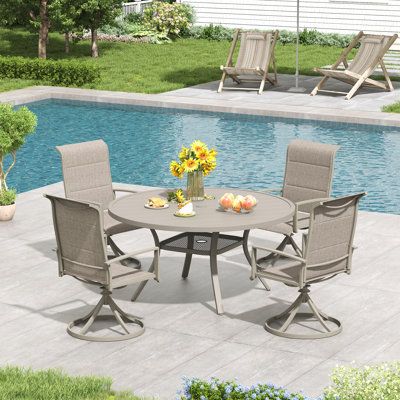 4-Person Outdoor Dining Set