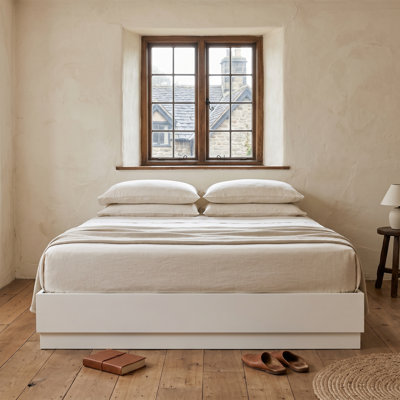 Modern Headboard-Free Wood Platform Bed with Stepped Base and Lift-Up Storage, King, Whitewash