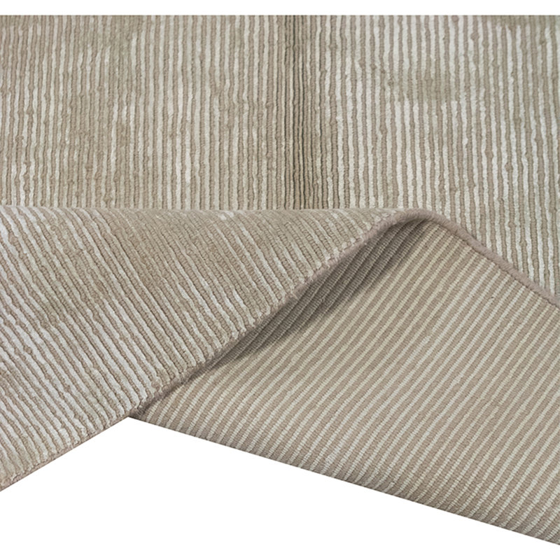 Hand Knotted Area Rug in Misty