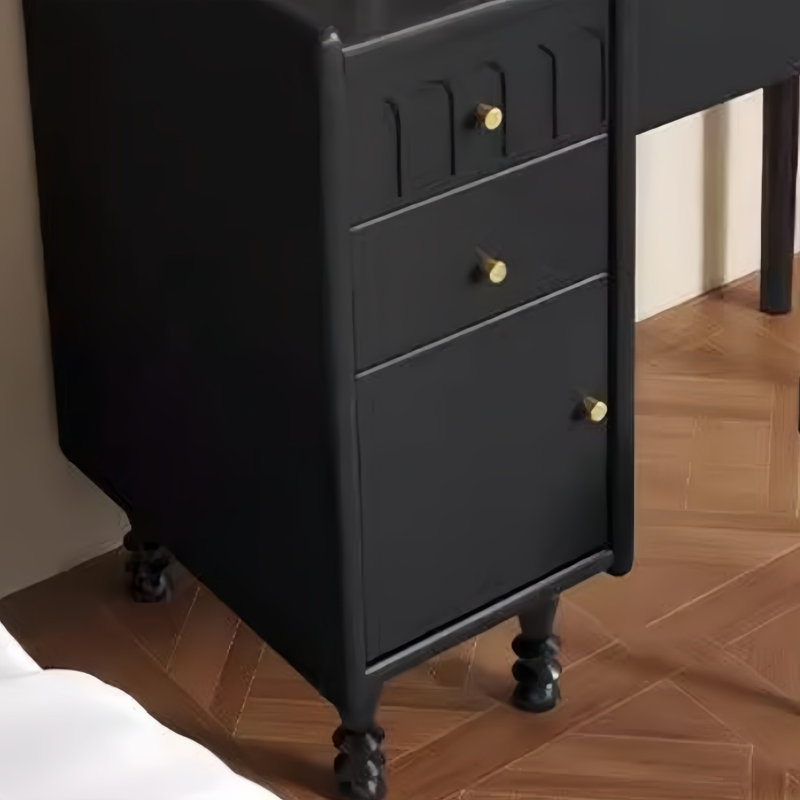Fred, Noir, noir, noir, noir