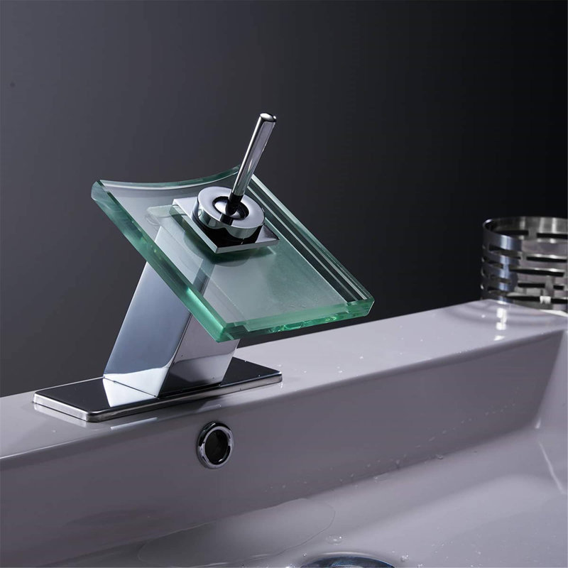 Robinet de lavabo de salle de bain chromé à un trou pour salle de bain avec robinets de lavabo à poignée simple en laiton moderne avec robinet et plaque de pont