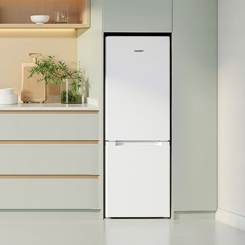 Comfee 174L L Freestanding Mini Fridge with Freezer