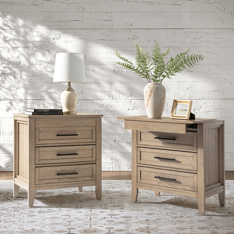  Giordana 28"W Transitional 3-Drawer Nightstand with Hidden Pull-out Drawer and Charging Station, Oak