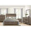Lit double pleine grandeur en brun rustique, fait de bois avec placage, tête de lit, rails et sommier nécessaires pour un lit brun de style, utilisation incluse