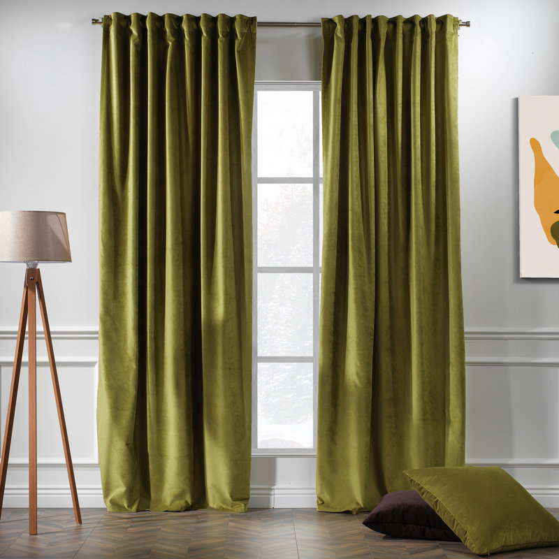 Panneau de rideau doublé occultant en velours mat très large et très long, L 52 po x L 288 po, 29 olive