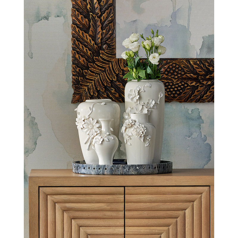 Daisy Handmade Porcelain Table Vase