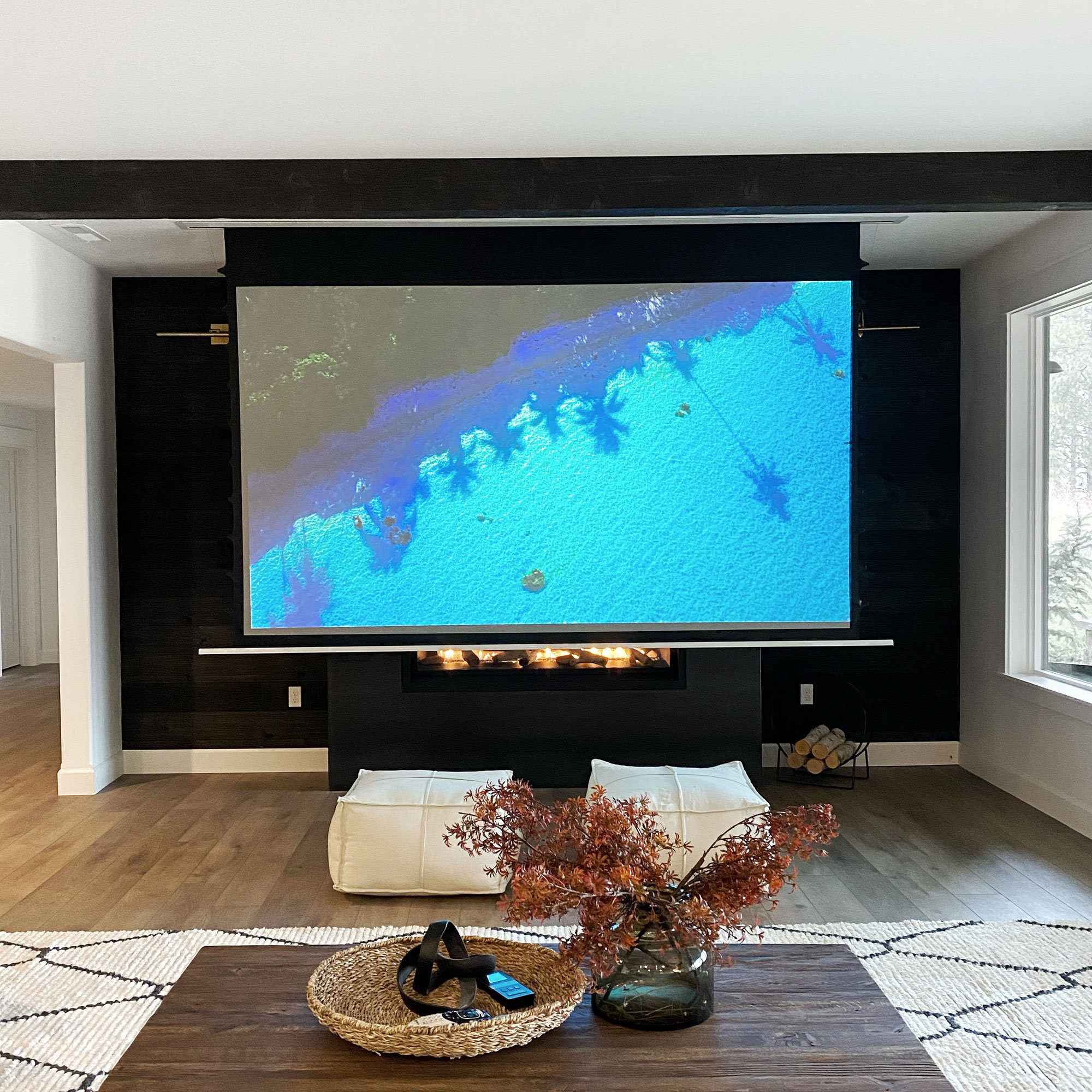 Elite Screens Evanesce TabTension B Gray 65.4'' x 116.1'' Electric