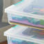 Ensemble de 3 (6 pintes) de boîtes de rangement en plastique transparent avec couvercles, empilables, petites boîtes sensorielles + organisateurs d'artisanat, convenant à la maison et au bureau, pratique pour organiser des fournitures d'art.