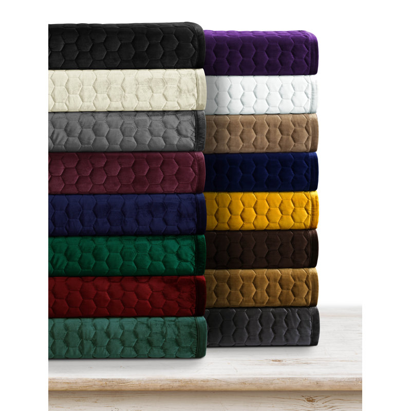 Lugano Quilt, King Quilt + 2 King Shams, Ivory