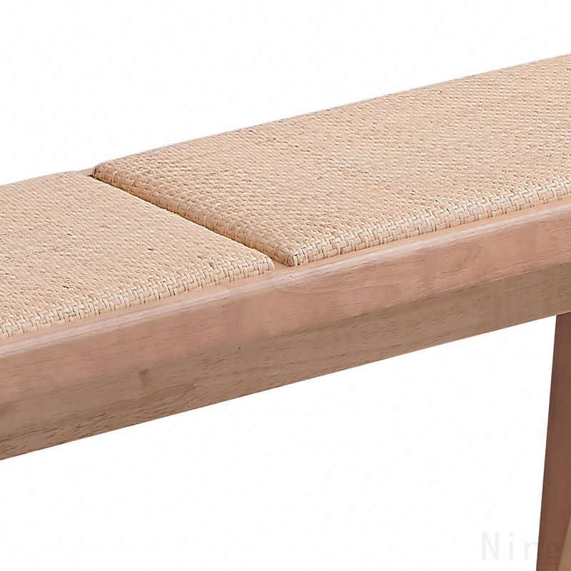 Banc en rotin et finition naturelle