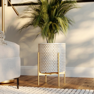 Ciarna Metal Pot Planter