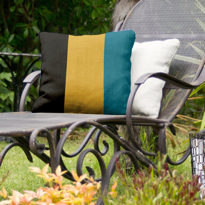  Indoor/Outdoor Throw Pillow