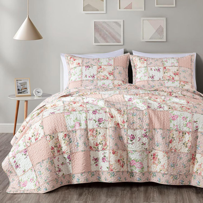 Pre-Washed Cotton Floral Ruffled Patchwork Quilt Set, Queen Quilt + 2 Standard Shams, Pink