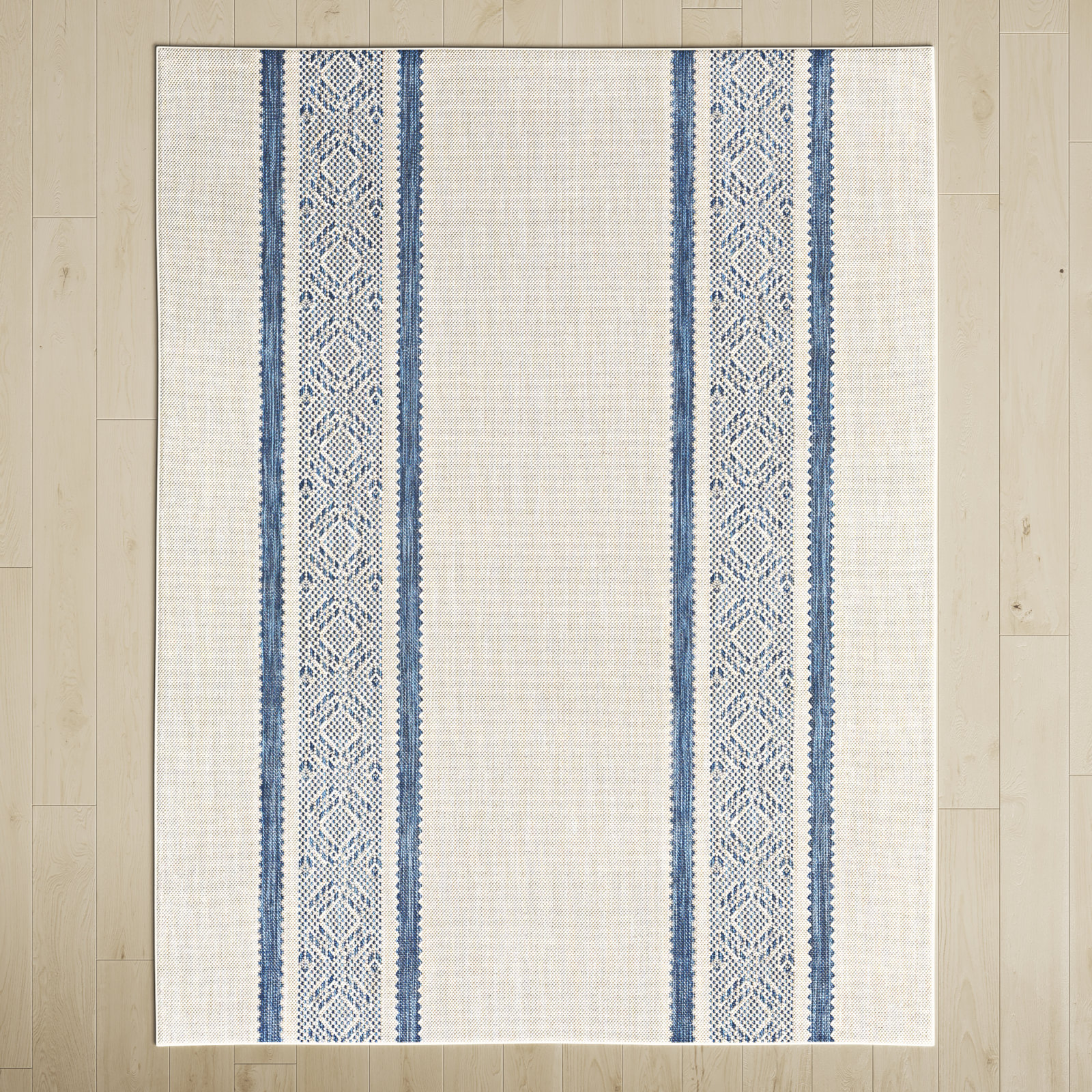 Blue Indoor/Outdoor Rug, Rectangle 5'3" x 7'