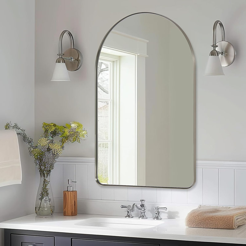 Miroir de salle de bain Hafsa Cadre en acier inoxydable, 38 po x 24 po, Nickel brossé