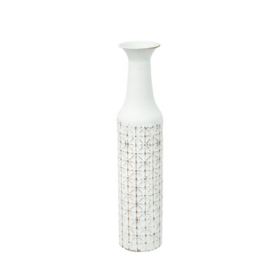 Vase en fer blanc à motif géométrique H 24 po x l 5 po x P 5 po