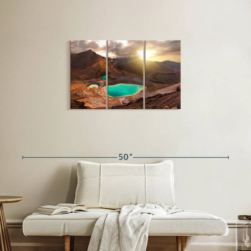 Nicci Sunkissed Emerald Lakes, 20" H x 33" W