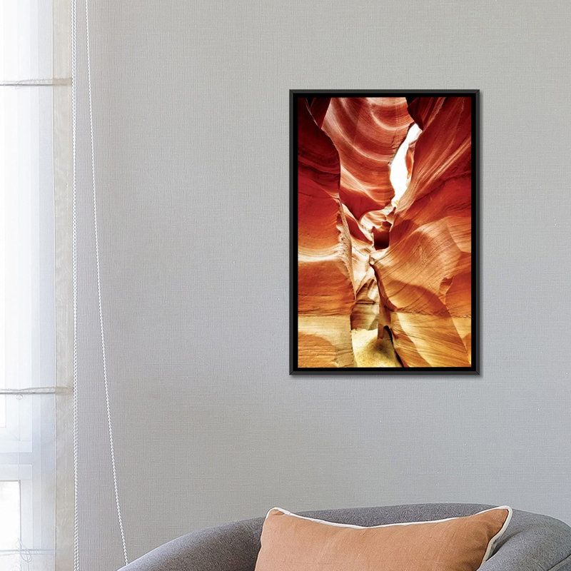 « antilope canyon iii », reproduction de photo sur toile tendue, H 26 po x l 18 po x P 1,5 po, Toile avec cadre noir