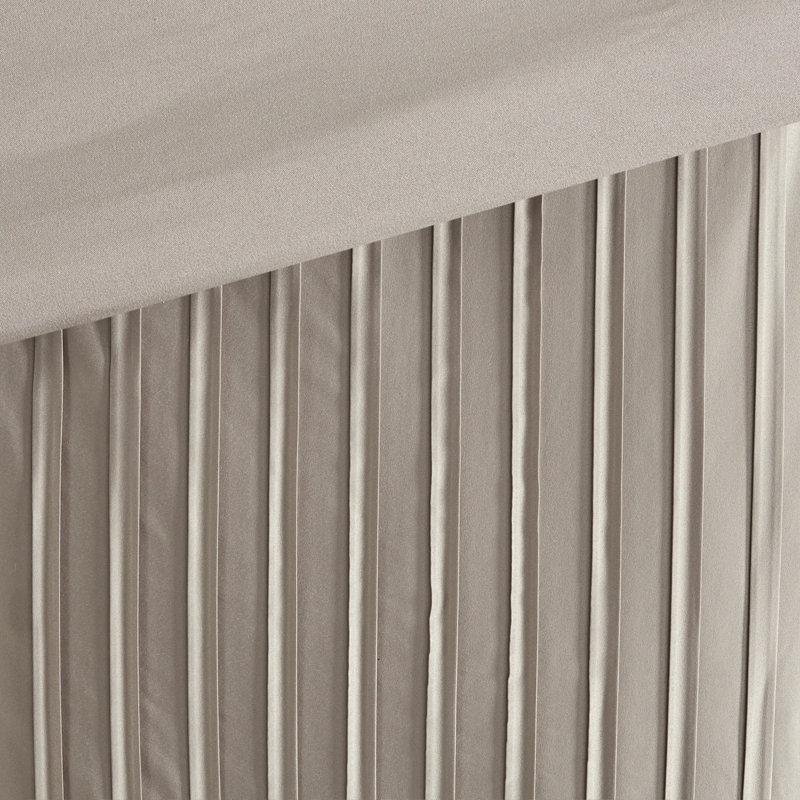 Ensemble d'édredon 7 pièces charmeuse en polyester taupe grand, Grand édredon et 6 pièces supplémentaires