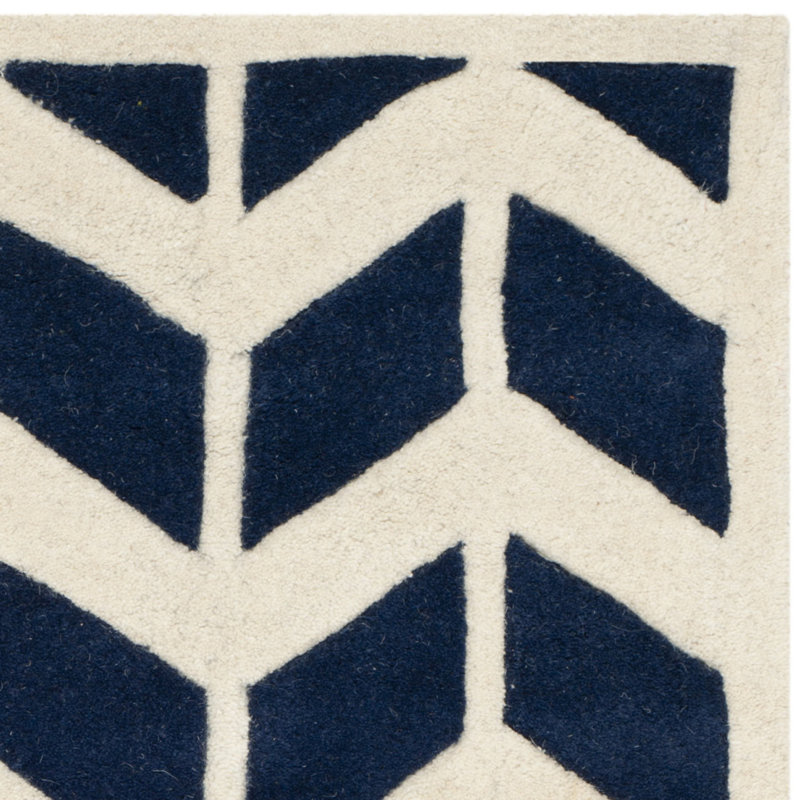 Chevron Wool Hand Woven Area Rug, Rectangle 122 x 183 cm