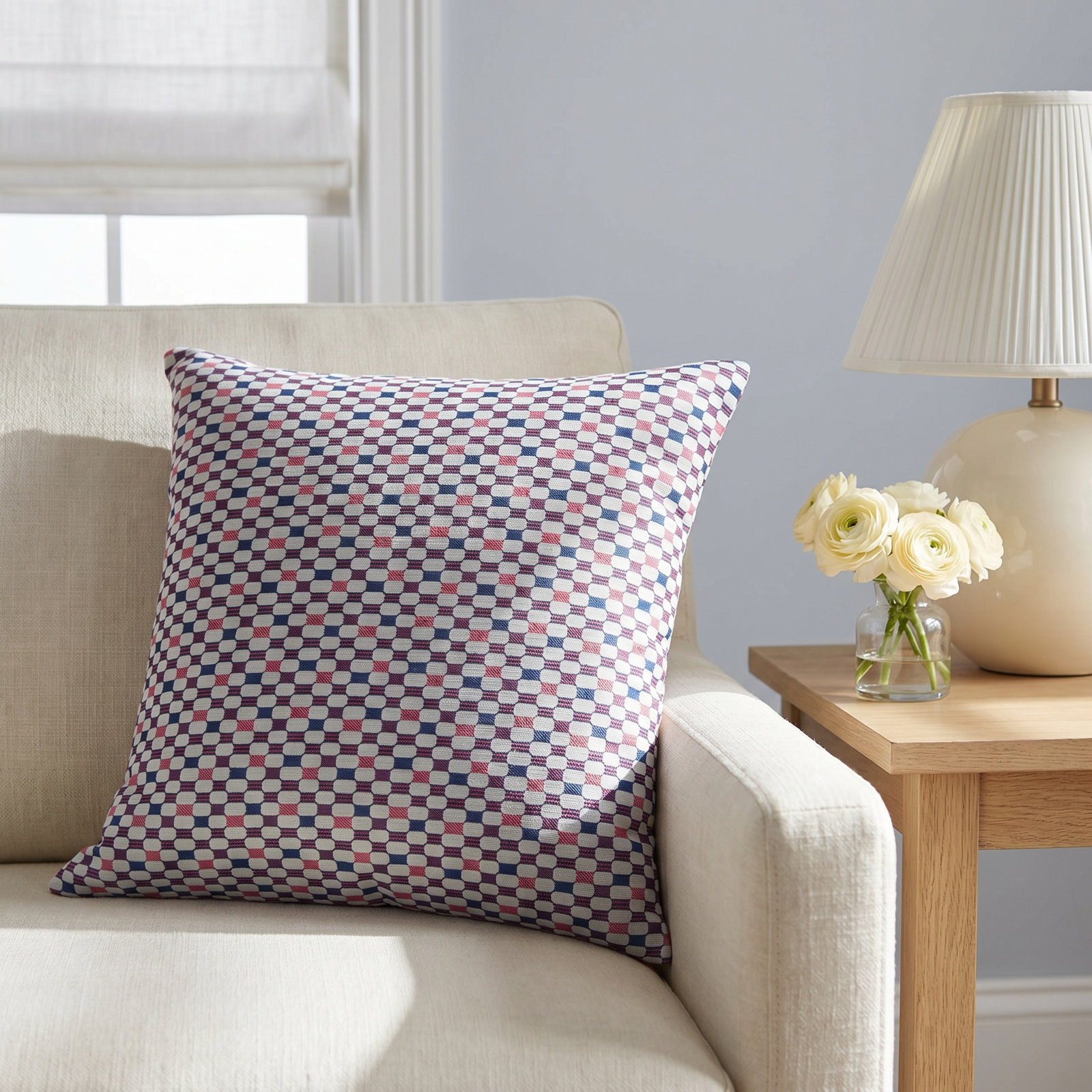 Queensland Pillow, 16"H x 16"W