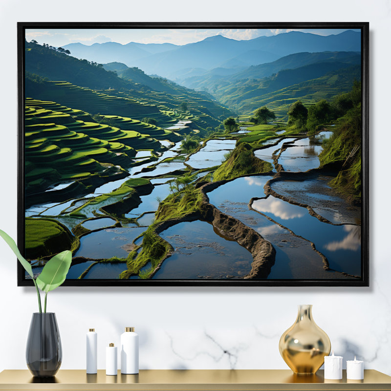 Rizières en porcelaine de Chine azur I - impression, H 24 po x l 32 po x P 1 po, Cadre flottant noir