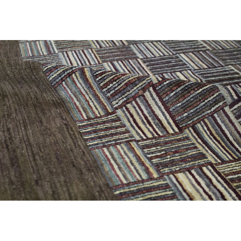 Tapis brun de haute qualité noué à la main