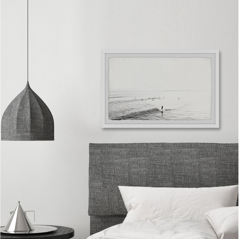 Surfing Small Waves - Photographie avec cadre photo, H 8 po x l 12 po x P 1,5 po