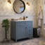 Meuble-lavabo de salle de bain moderne 30 po avec lavabo en céramique, armoire en bois d'hévéa et panneau de fibres à densité moyenne avec tiroir basculant (noir / blanc / gris / vert)-129683405
